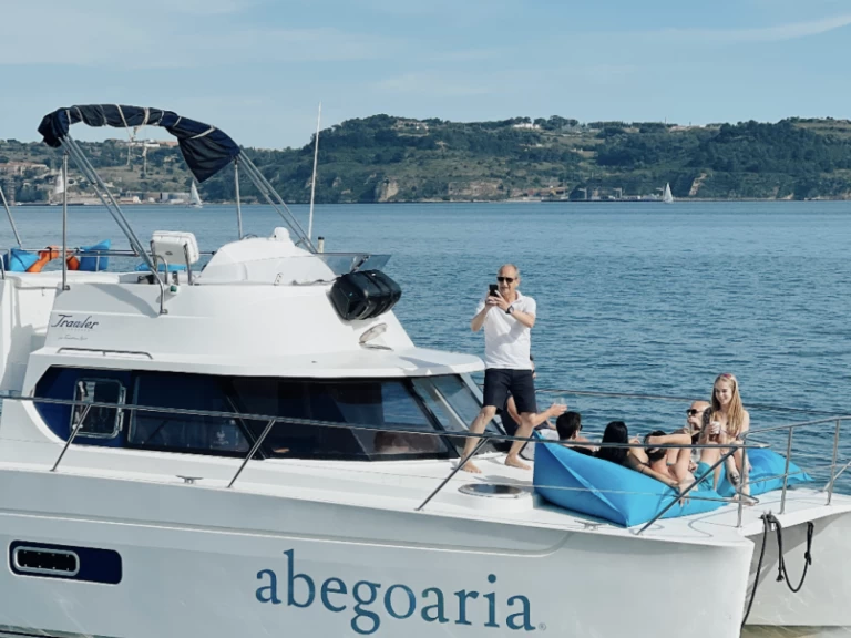 Uthyrning Motorbåt  i Lisabon - Fountaine Pajot Highland 35
