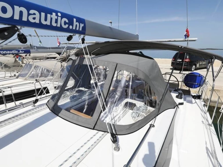 Uthyrning Segelbåt  Bavaria med en båtlicens 