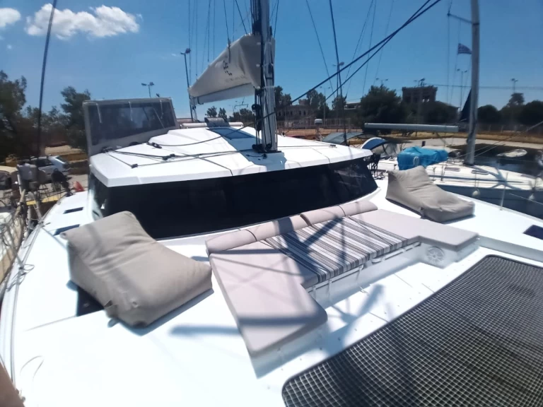 Uthyrning Katamaran  Fountaine Pajot med en båtlicens 