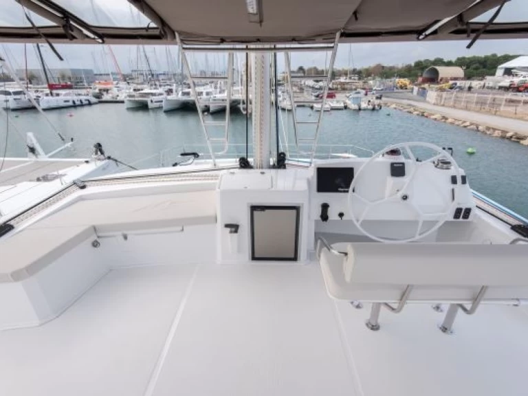 Bali Bali 5.4 charter bareboat eller skeppad i Nassau