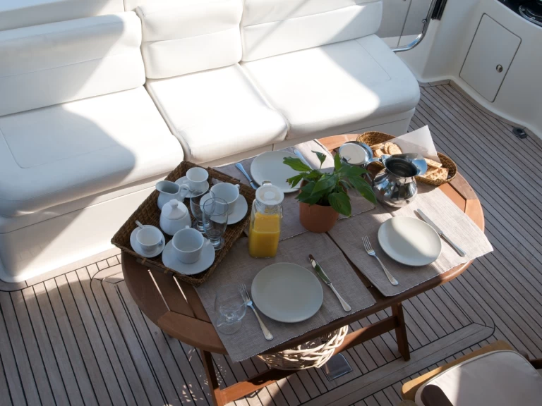 Båtuthyrning Azimut Azimut 58 Refit 2025 i Alimos på Samboat 