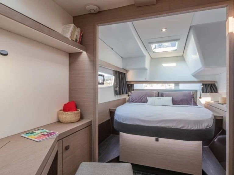 Hyra Katamaran  med eller utan skeppare Fountaine Pajot Volos 