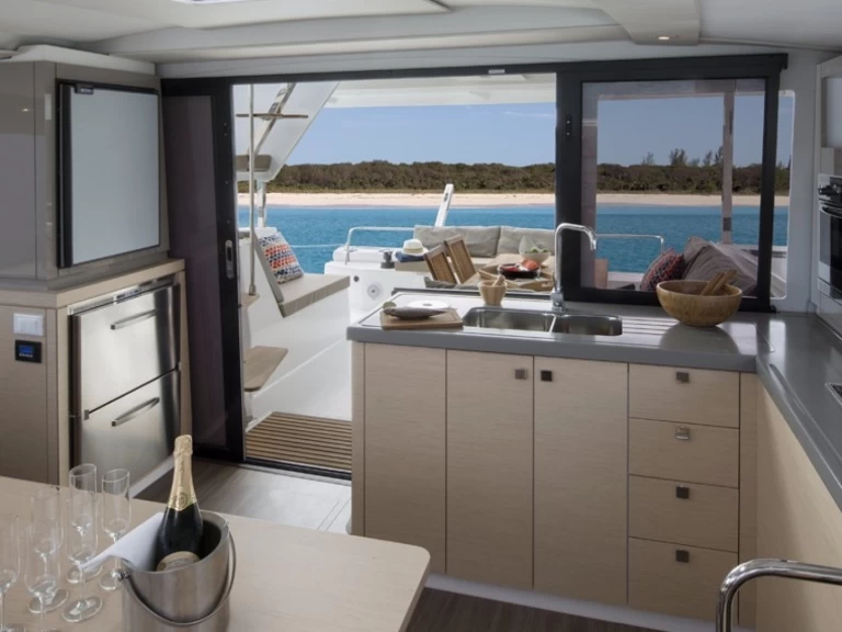 Uthyrning Katamaran  i Praslin Island - Fountaine Pajot Lucia 40