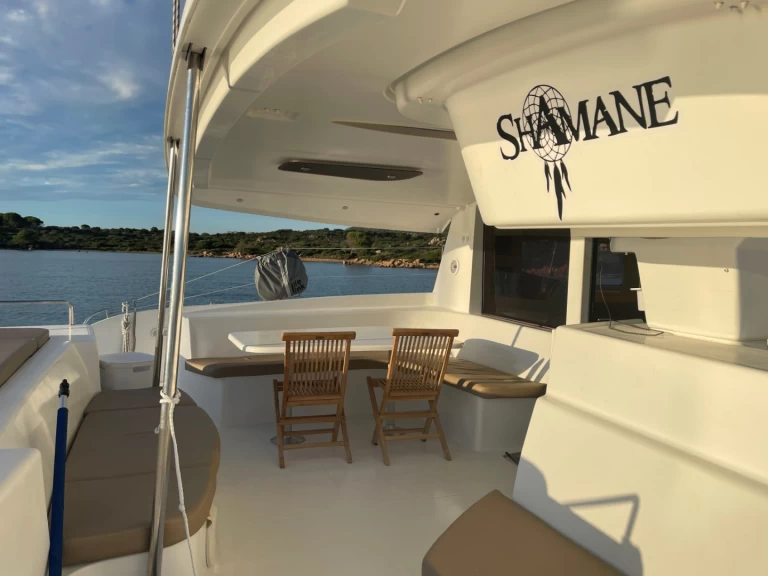 Hyra Katamaran  med eller utan skeppare Fountaine Pajot Porto-Vecchio 