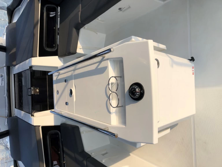 Segelbåt  för uthyrning Alimos till det bästa priset 