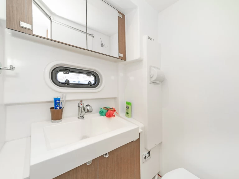 Hyra Katamaran  med eller utan skeppare Bali Rhodes (City) 