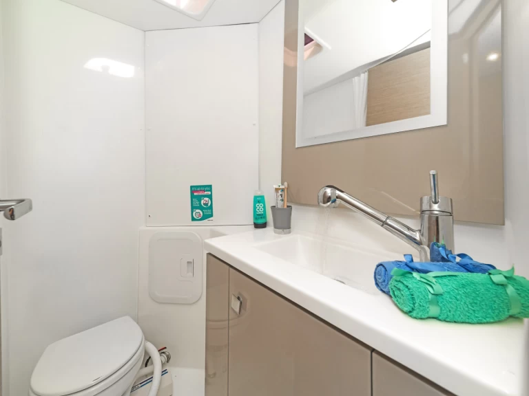 Hyr en Fountaine Pajot Lucia 40 Rhodes (City) 