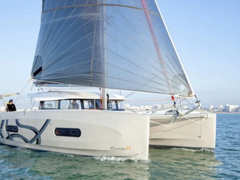 Yacht charter Toulon billig Excess 11