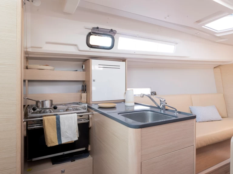 Hyra Segelbåt  med eller utan skeppare Dufour Marseille 