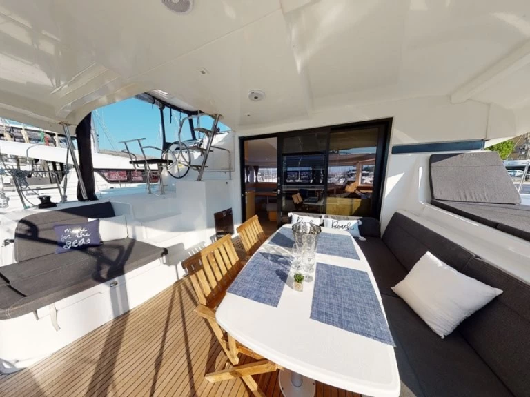 Hyra Katamaran  med eller utan skeppare Lagoon Trogir  