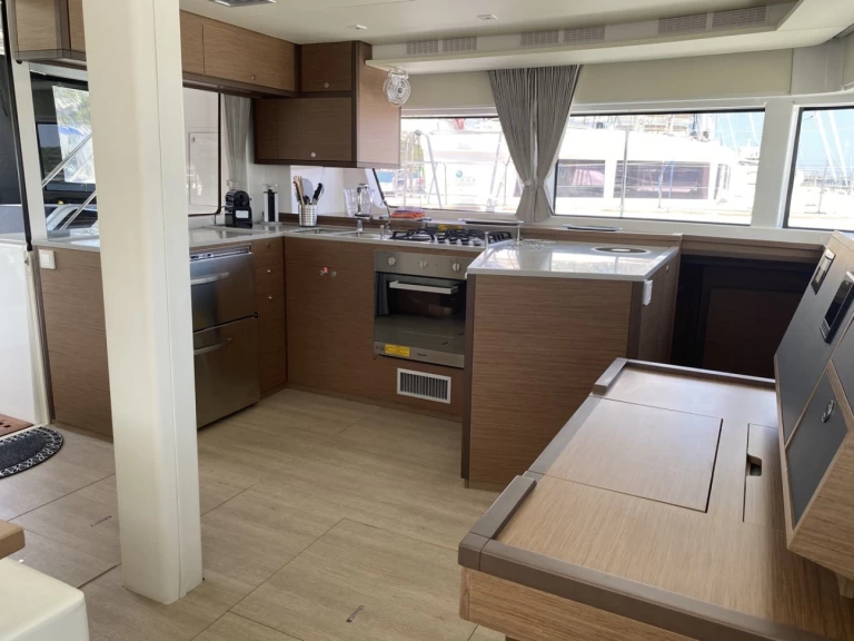 Båtuthyrning Lagoon Lagoon 52 F i Cugnana Verde på Samboat 