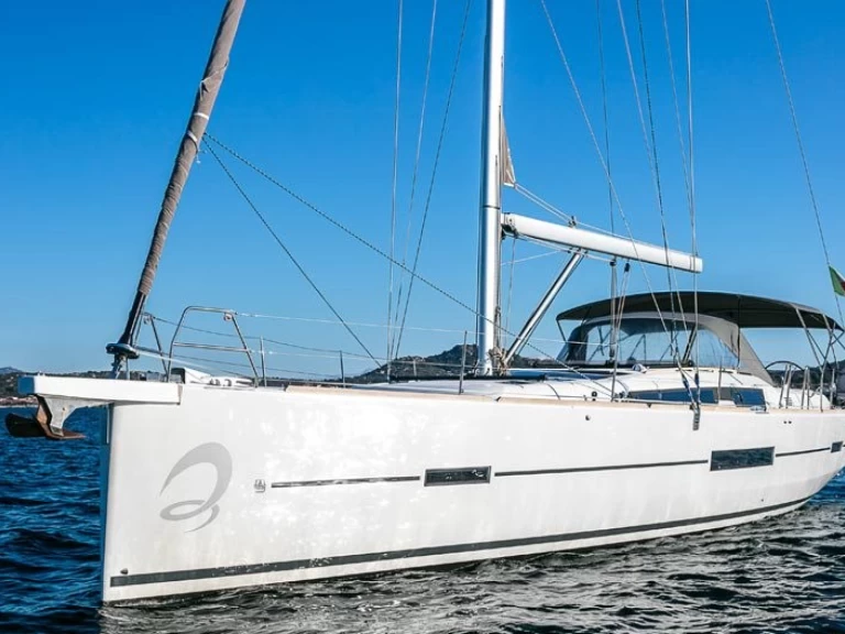 Hyr en Dufour Dufour 512 Grand Large Olbia 