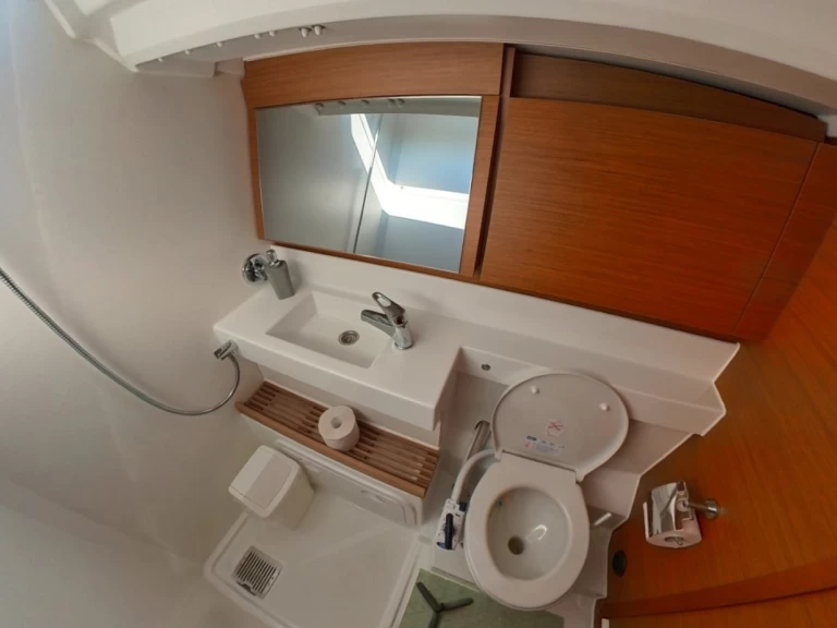 Yacht charter Pirovac billig Sun Odyssey 440