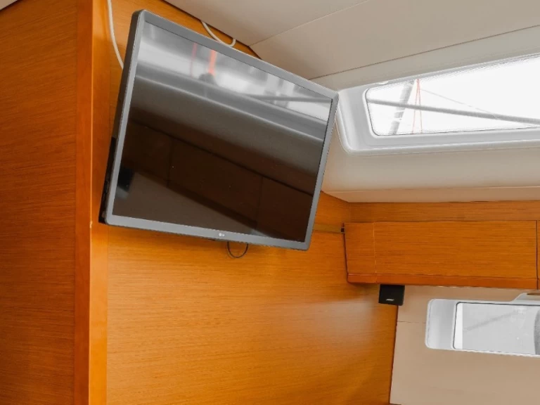 Hyra Segelbåt  med eller utan skeppare Jeanneau Alimos 