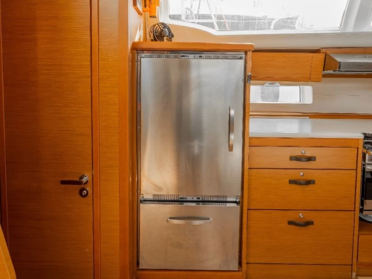 Segelbåt  för uthyrning Alimos till det bästa priset 