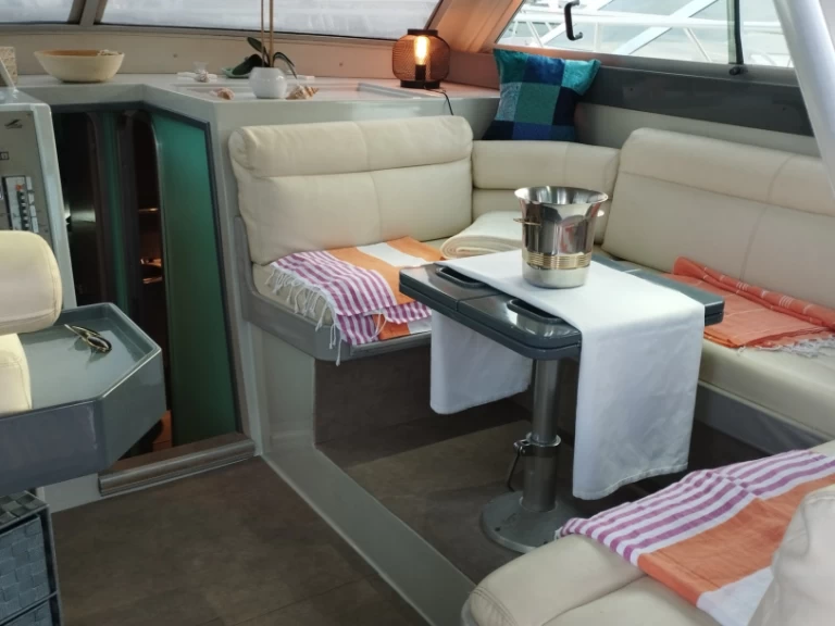 Hyr en Ferretti 34 Cannes 