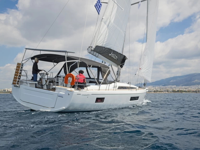 Uthyrning Segelbåt  Bénéteau med en båtlicens 
