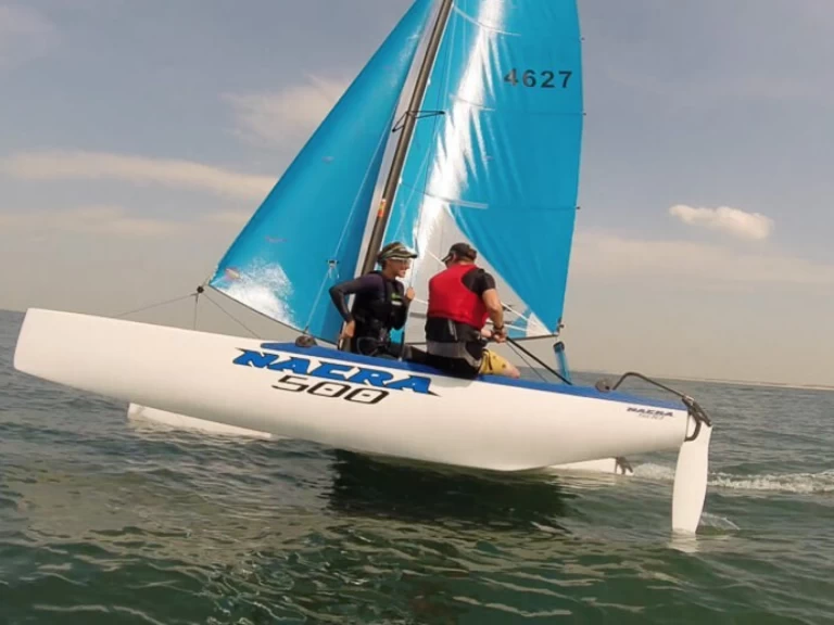 Nacra 500 FUN charter bareboat eller skeppad i Carnac