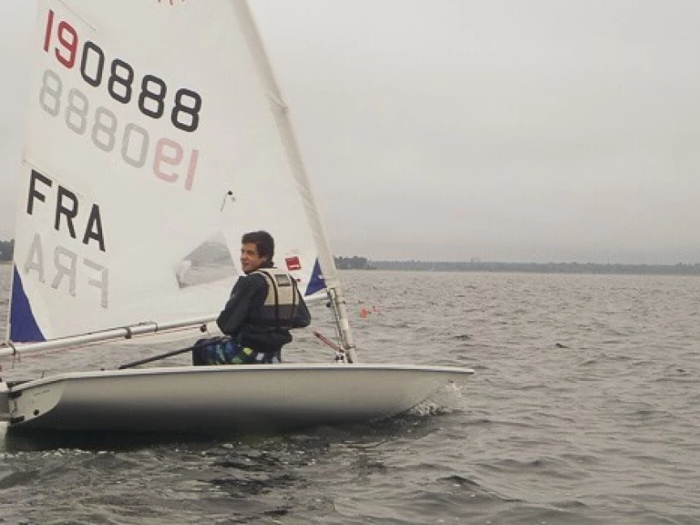 Uthyrning Carnac - LASER PERFORMANCE Laser Solo av Samboat 