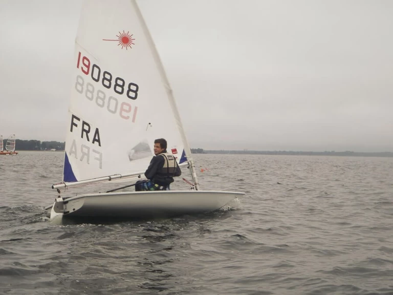 Hyr en LASER PERFORMANCE Laser Solo Carnac 