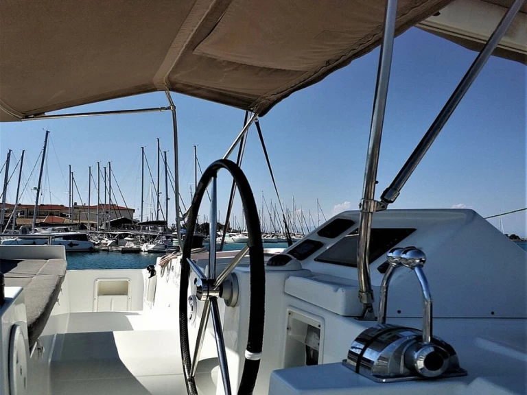 Yacht charter Alimos billig Lagoon 450 F
