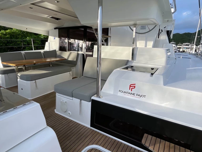 Uthyrning Katamaran  i Road Town - Fountaine Pajot Astrea 42