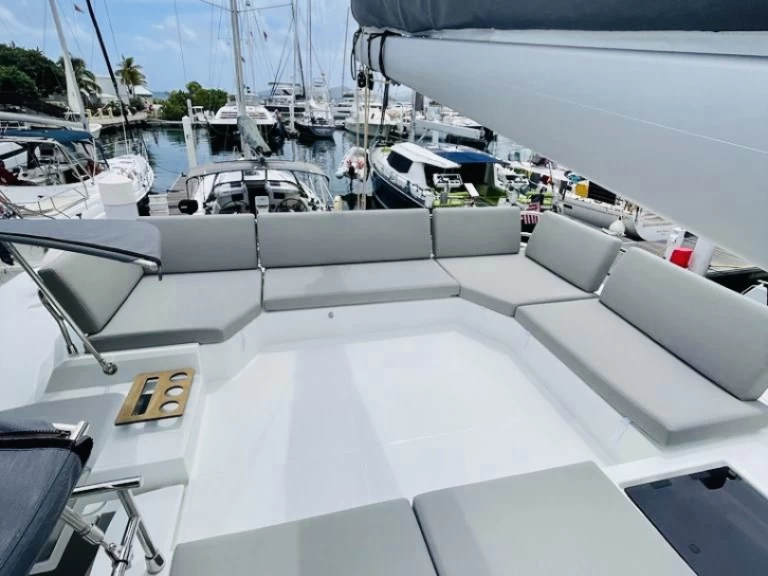 Hyr en Fountaine Pajot Elba 45 Road Town 