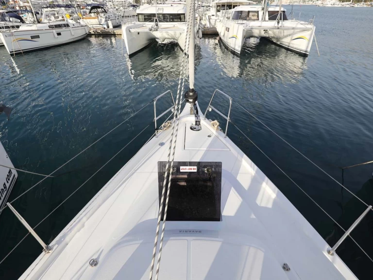 Bavaria Bavaria C38 Style charter bareboat eller skeppad i Trogir 
