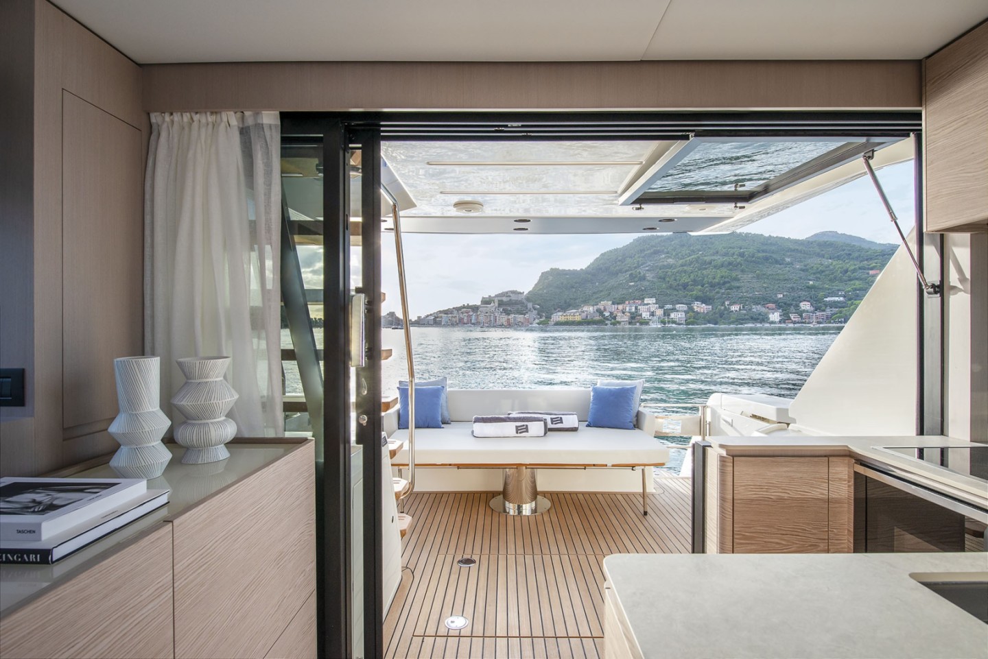 Båtuthyrning Ferretti Ferretti Yachts 500 i Podstrana på Samboat 