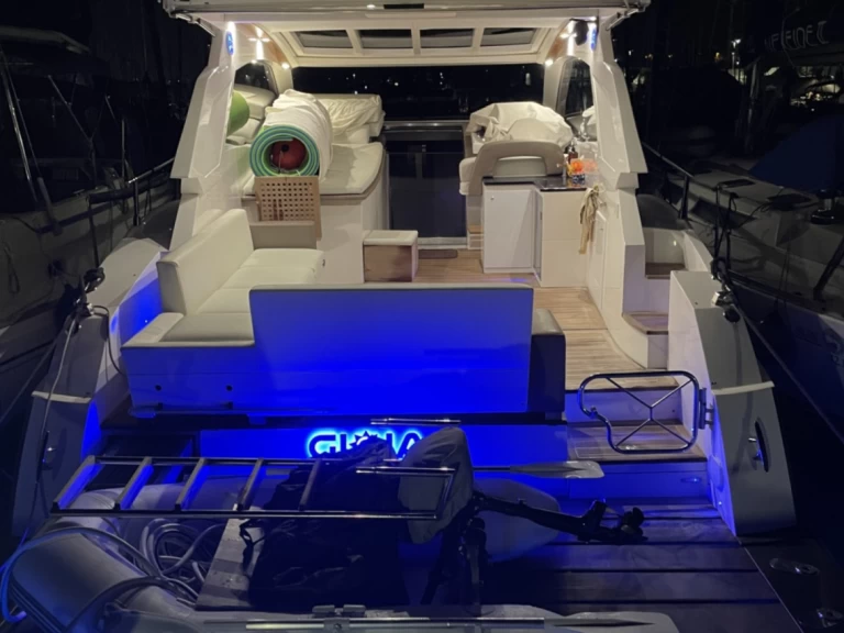 Hyra Motorbåt  med eller utan skeppare Rio Yachts Nettuno 