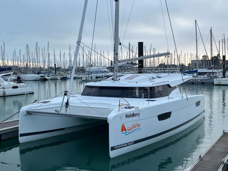 Uthyrning Adaköy - Fountaine Pajot Elba 45 av Samboat 