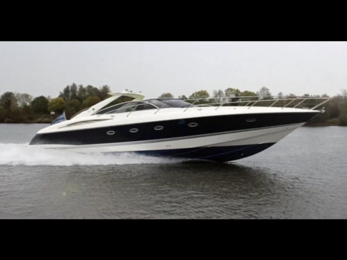 Uthyrning Lyx yacht Sunseeker med en båtlicens 