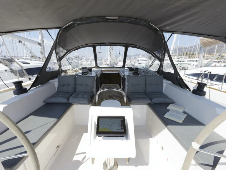 Uthyrning Segelbåt  Bavaria med en båtlicens 