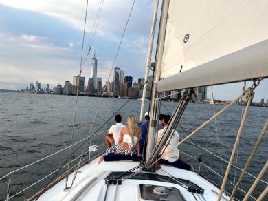 Båtuthyrning Bénéteau Oceanis 40 i Chelsea Piers på Samboat 