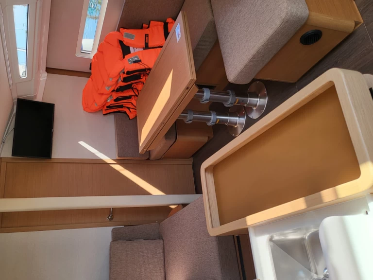 Hyr en Jeanneau Sun Odyssey 410 Biograd Na Moru 