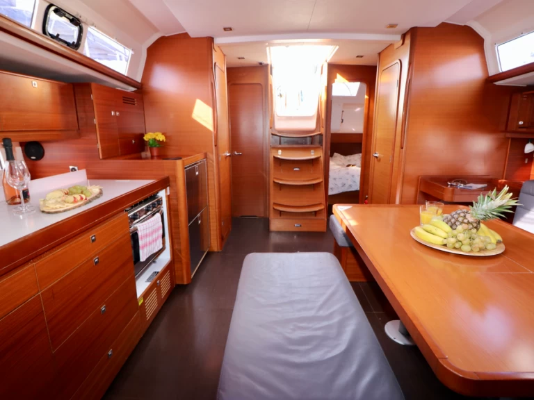 Hyra Segelbåt  med eller utan skeppare Dufour Kaštela 