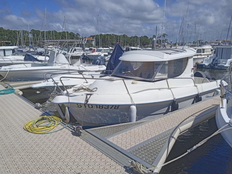 Quicksilver Quicksilver 650 Week-End charter bareboat eller skeppad i Capbreton