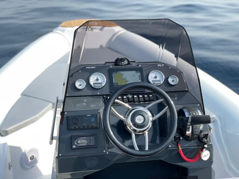 Båtuthyrning Renier Renier R7 Tourer i Le Lavandou på Samboat 