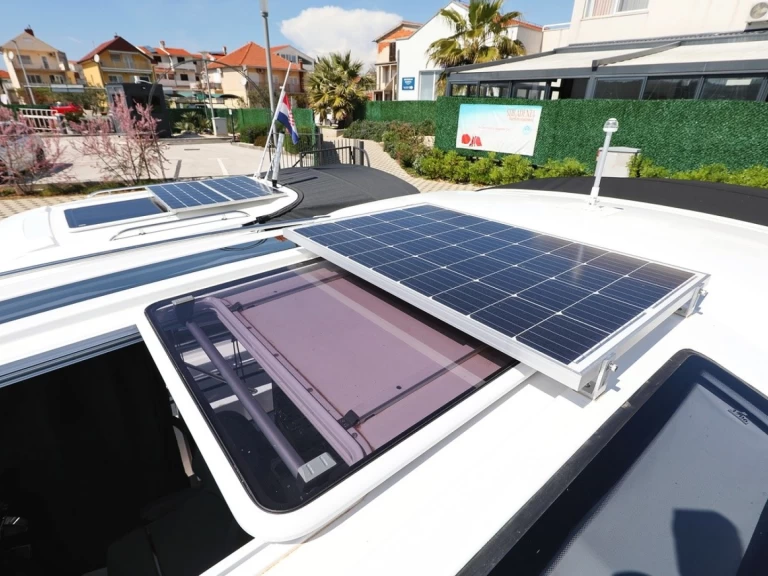 Uthyrning Motorbåt  i Pirovac - Bénéteau Antares 9 OB