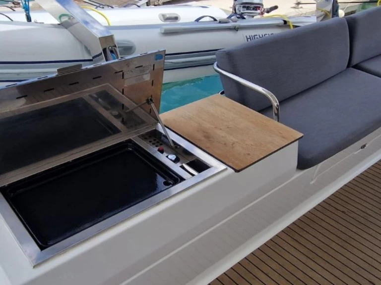 Hyr en Fountaine Pajot Elba 45 Trogir  