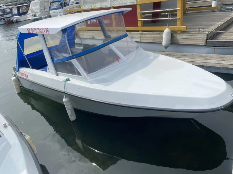 Hyr en Tagescharter Lotus Waren (Müritz) 