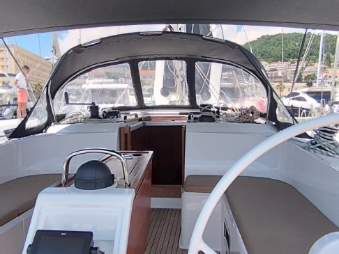 Yacht charter Split  billig Cruiser 46