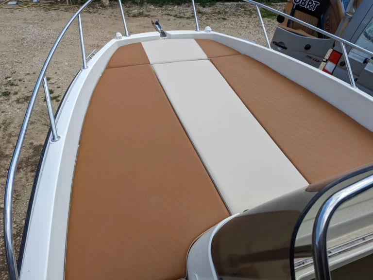 Båtuthyrning Quicksilver Activ 675 Sundeck i Novi Vinodolski på Samboat 