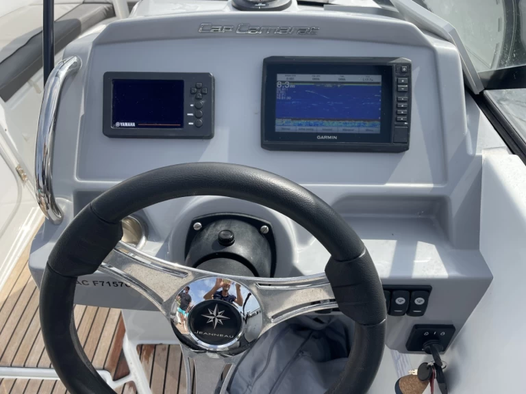 Uthyrning Grand Piquey - Jeanneau Cap Camarat 6.5 BR Serie 2 av Samboat 