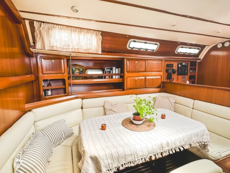 Uthyrning Porroig - Bavaria Bavaria 42 Cruiser av Samboat 