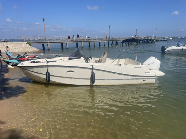 Hyra Motorbåt  med eller utan skeppare Quicksilver Lège-Cap-Ferret 