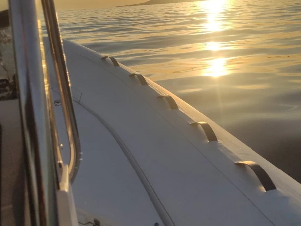 Capelli Tempest 600 charter bareboat eller skeppad i Marseille