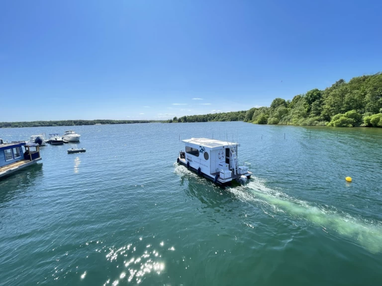 Yacht charter Malchow billig RB2