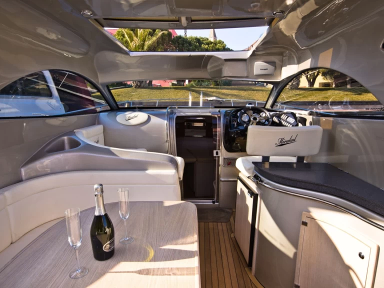 Hyra Motorbåt  med eller utan skeppare Mirakul Biograd Na Moru 