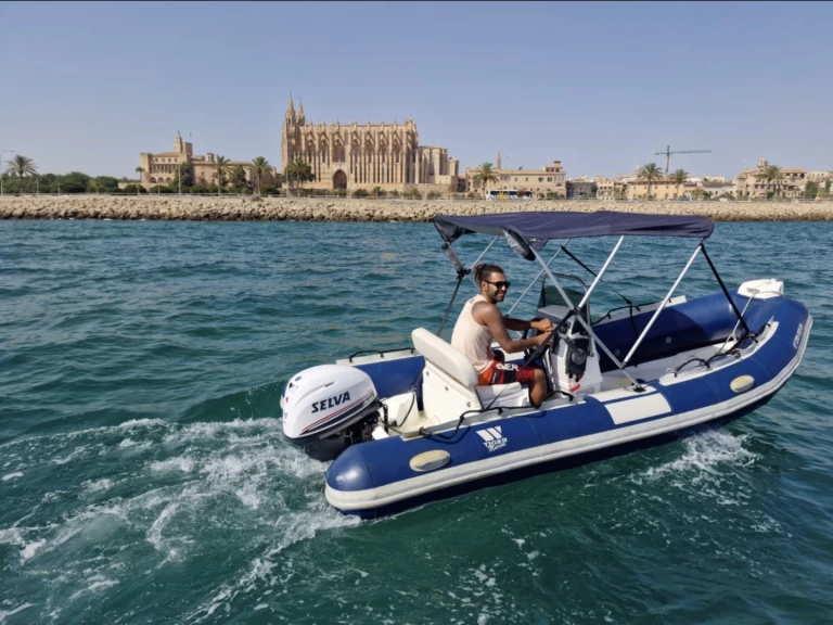 Tiger Tiger SL520 charter bareboat eller skeppad i Palma de Mallorca